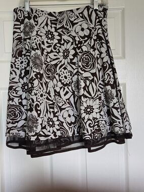 Studio 253 Brown and White Floral Skirt